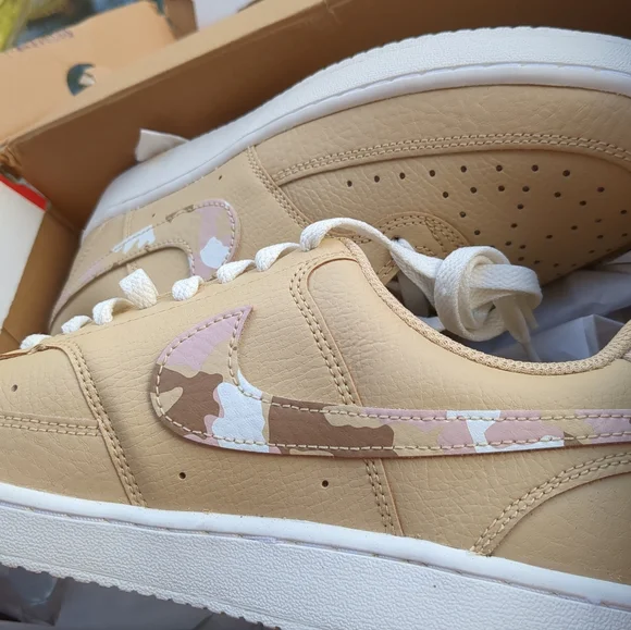 Nike Low Top Pink Camo Shoes (Nike Court Vision) - Picture 3 of 4